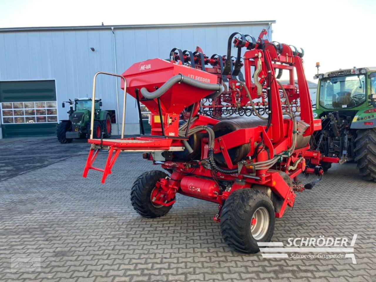 Drillmaschinenkombination του τύπου HE-VA GRASS-ROLLER 6.3 + MULTI SEED, Gebrauchtmaschine σε Jerichow - Kleinmangelsdorf (Φωτογραφία 5)