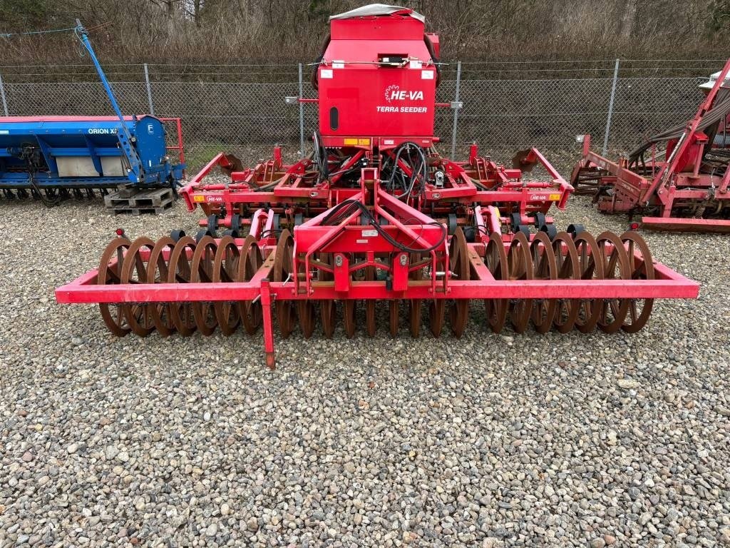 Drillmaschinenkombination of the type HE-VA TERRA-SEEDER Med frøudstyr 4m. med frontpakker, Gebrauchtmaschine in Ribe (Picture 13)