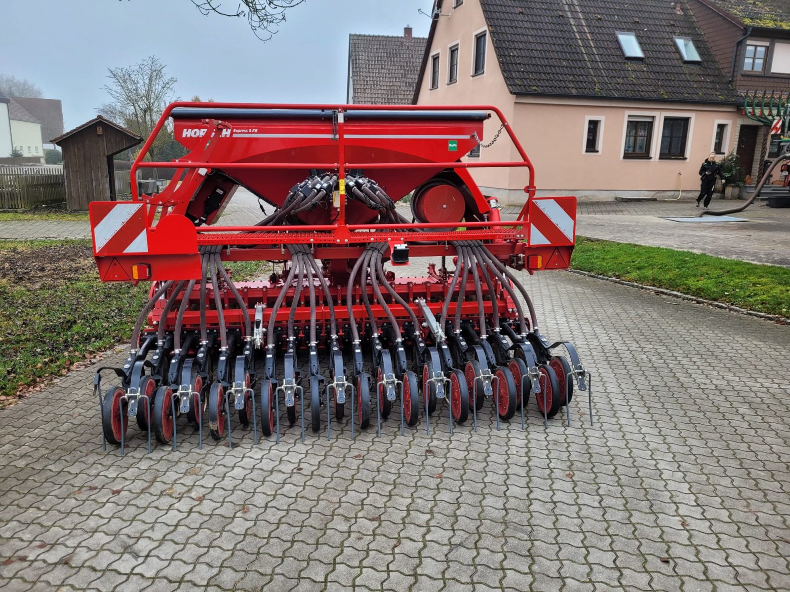 Drillmaschinenkombination des Typs Horsch Express 3 KR, Gebrauchtmaschine in Dinkelsbühl (Bild 2)