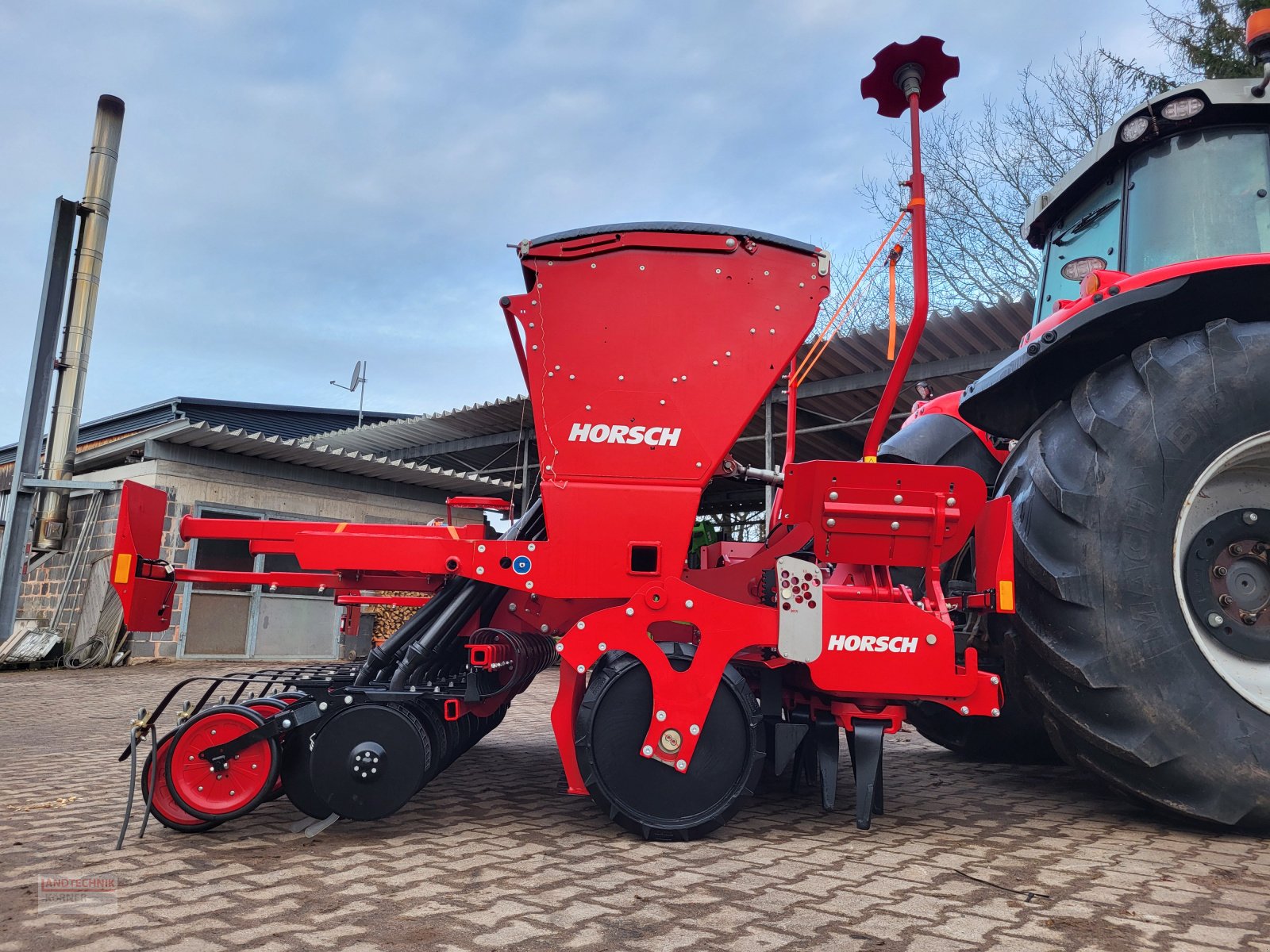 Drillmaschinenkombination of the type Horsch Versa 3 KR, Neumaschine in Kirkel-Altstadt (Picture 3)