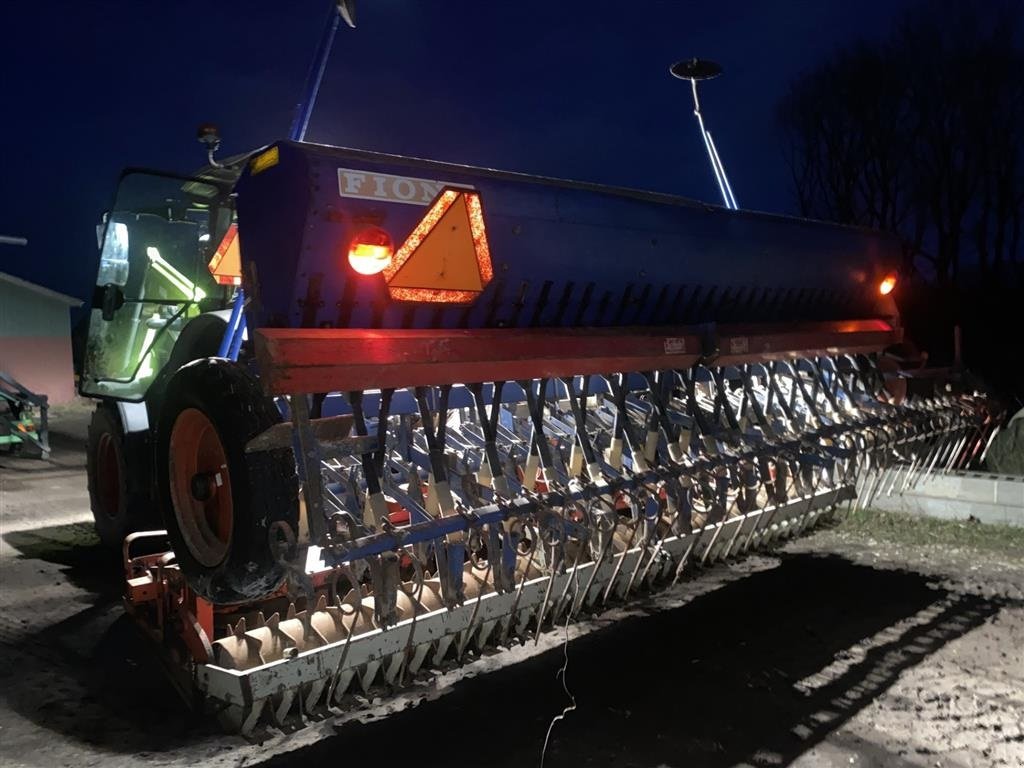 Drillmaschinenkombination typu Kuhn 4 m kuhn med Fiona såmaskine, Gebrauchtmaschine v øster ulslev (Obrázek 3)