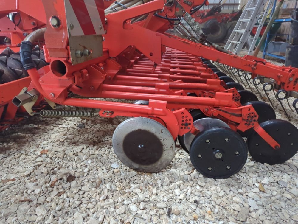 Drillmaschinenkombination a típus Kuhn BTF 403, Gebrauchtmaschine ekkor: FRESNAY LE COMTE (Kép 4)