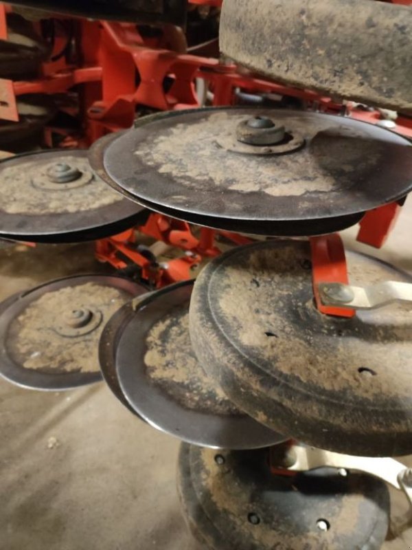 Drillmaschinenkombination του τύπου Kuhn BTF, Gebrauchtmaschine σε FRESNAY LE COMTE (Φωτογραφία 3)