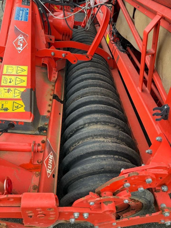 Drillmaschinenkombination van het type Kuhn COMBILINER 4M, Gebrauchtmaschine in Trige (Foto 3)