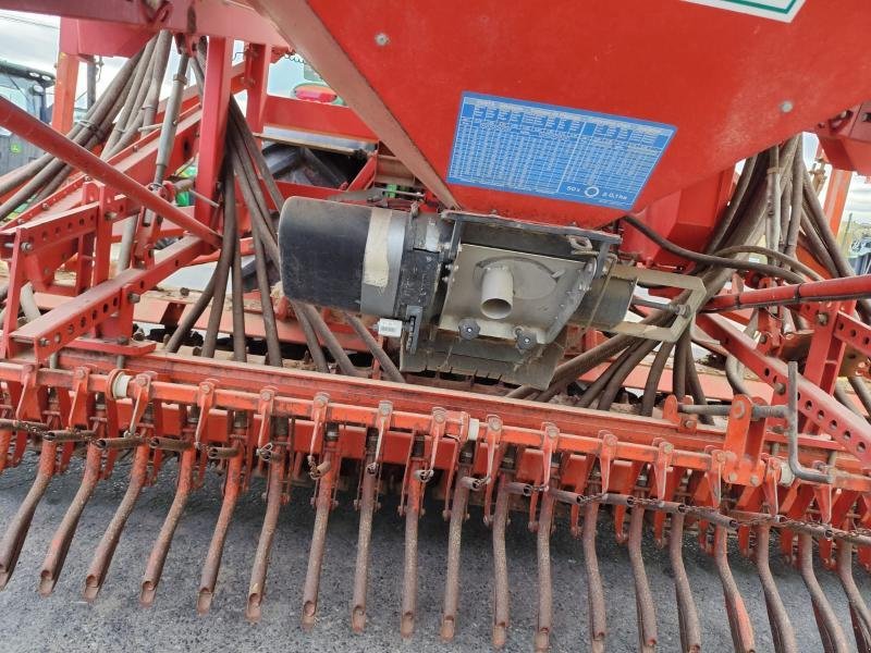 Drillmaschinenkombination του τύπου Kuhn COMBINE, Gebrauchtmaschine σε SAINT GENEST D'AMBIERE (Φωτογραφία 6)