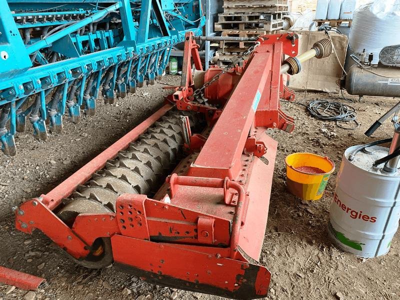 Drillmaschinenkombination del tipo Kuhn Compact Tramline, Gebrauchtmaschine en SAINT-GERMAIN DU PUY (Imagen 2)