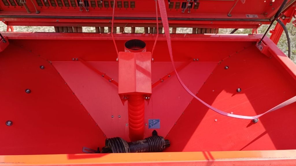 Drillmaschinenkombination del tipo Kuhn DISQUES, Gebrauchtmaschine en Lérouville (Imagen 9)