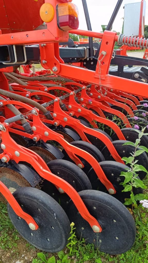 Drillmaschinenkombination del tipo Kuhn DISQUES, Gebrauchtmaschine en Lérouville (Imagen 10)