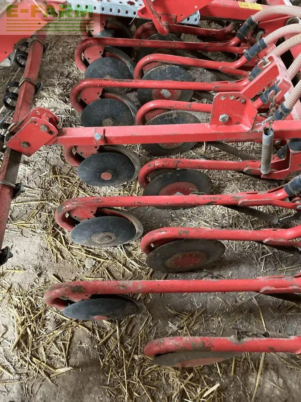 Drillmaschinenkombination от тип Kuhn hr 3003+accord da, Gebrauchtmaschine в PLOUIGNEAU (Снимка 2)