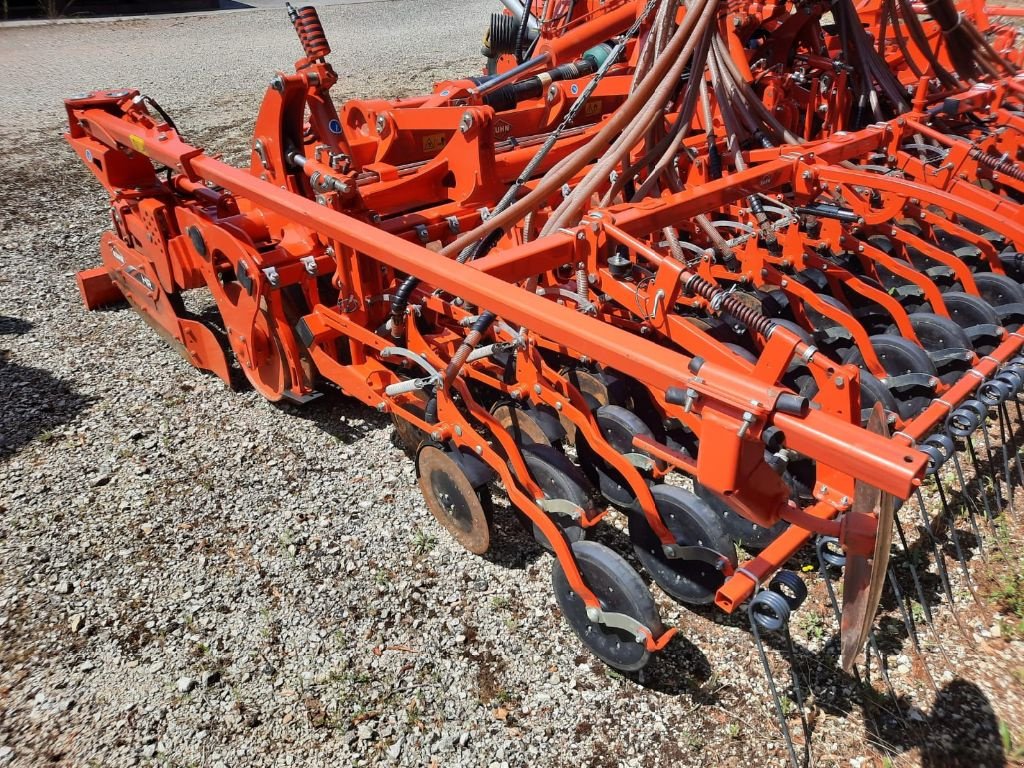 Drillmaschinenkombination tip Kuhn HR 6004 + CSC 6000 + TF 1512, Gebrauchtmaschine in CHEMAUDIN ET VAUX (Poză 6)