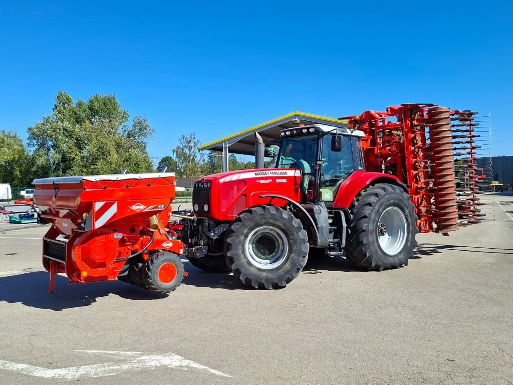 Drillmaschinenkombination of the type Kuhn HR 6004 + CSC 6000 + TF 1512, Gebrauchtmaschine in CHEMAUDIN ET VAUX (Picture 1)