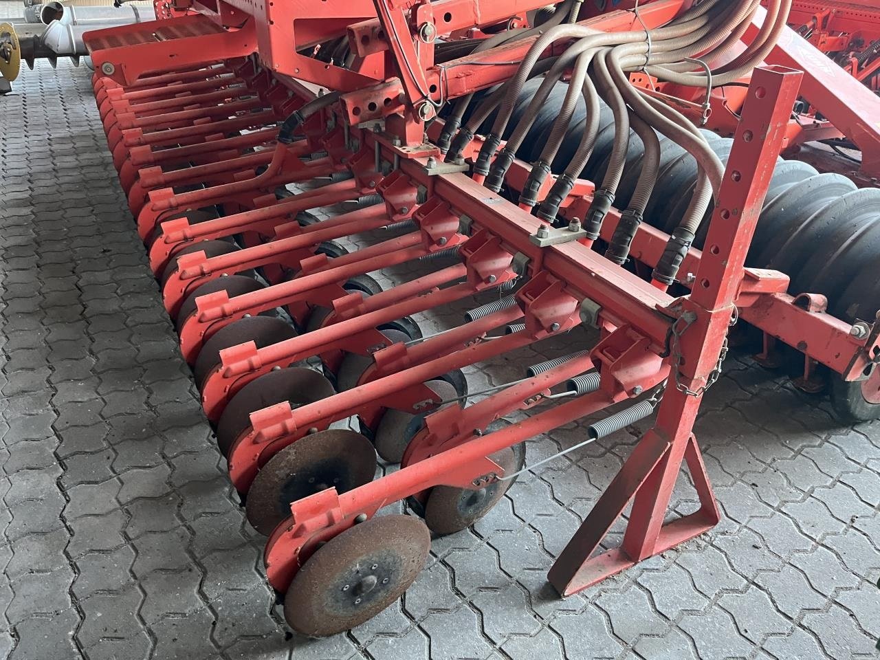 Drillmaschinenkombination of the type Kuhn HR4003D/LC402, Gebrauchtmaschine in Maribo (Picture 9)