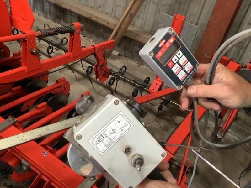 Drillmaschinenkombination of the type Kuhn HR4003D/LC402, Gebrauchtmaschine in Maribo (Picture 3)