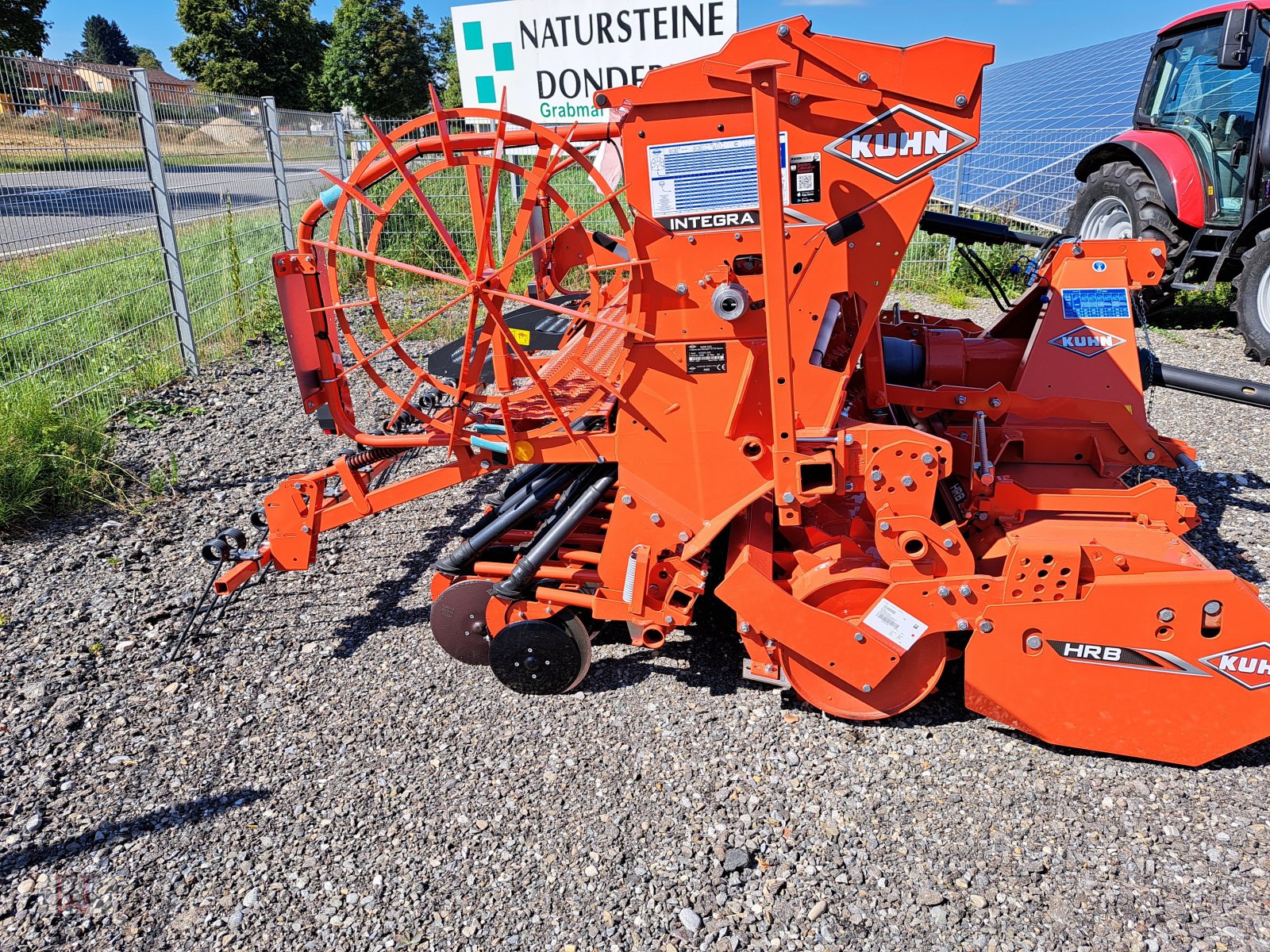 Drillmaschinenkombination des Typs Kuhn HRB 302 / Integra, Neumaschine in Meßkirch (Bild 4)