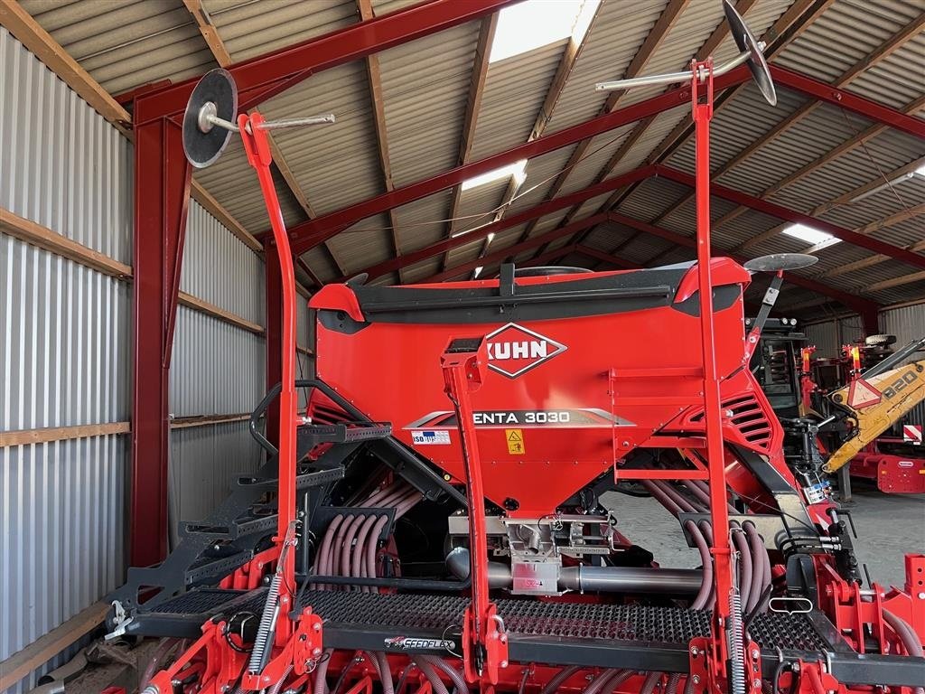 Drillmaschinenkombination tip Kuhn Kuhn HR 3040 rotorharve Venta 3030  Kuhn Venta 3040 IsoBus, Gebrauchtmaschine in Sakskøbing (Poză 4)