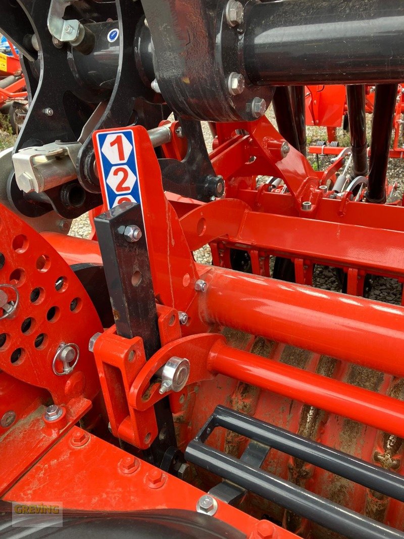 Drillmaschinenkombination del tipo Kuhn Sitera 3030-24 E + HR3030, Neumaschine en Euskirchen (Imagen 5)