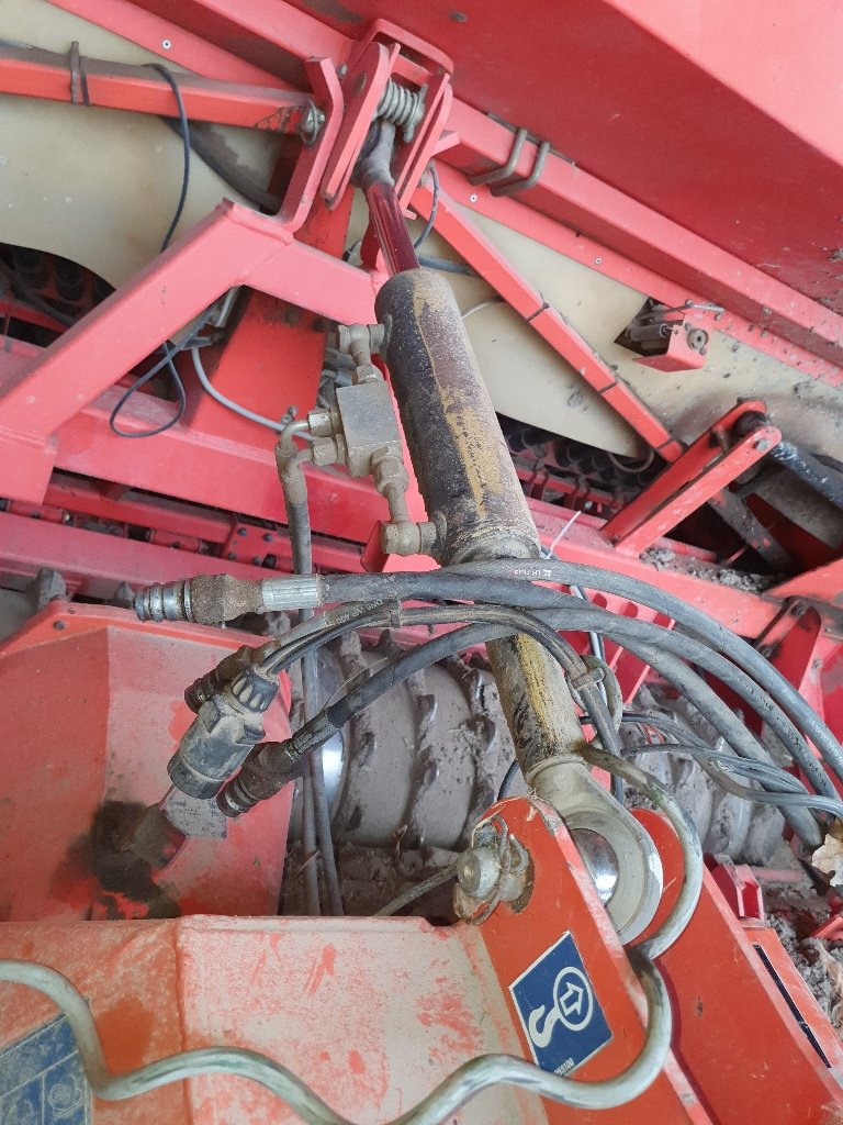 Drillmaschinenkombination du type Kuhn SOCS, Gebrauchtmaschine en BRECEY (Photo 11)