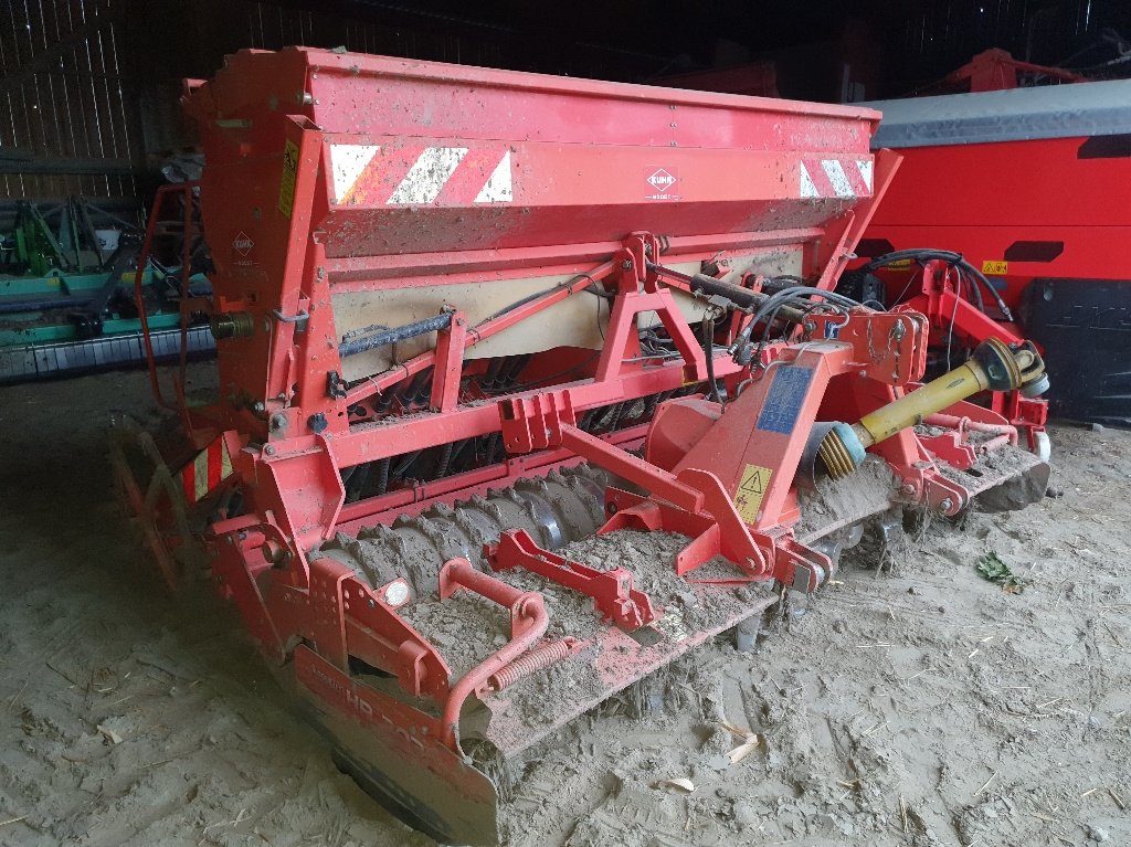 Drillmaschinenkombination du type Kuhn SOCS, Gebrauchtmaschine en BRECEY (Photo 3)