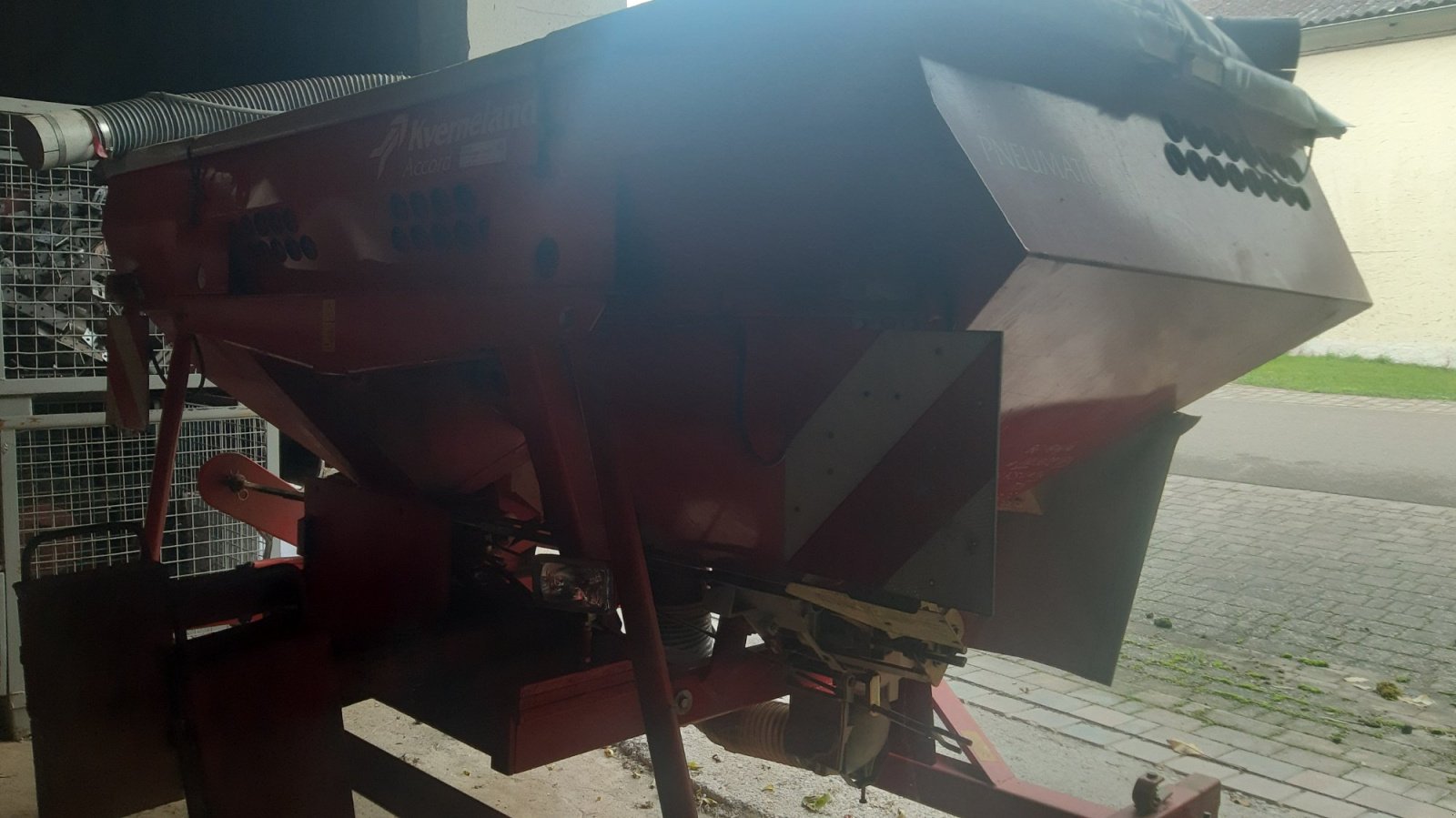 Drillmaschinenkombination tip Kverneland Accord pneumatik DF2 + NG600, Gebrauchtmaschine in Hemmersheim (Poză 2)