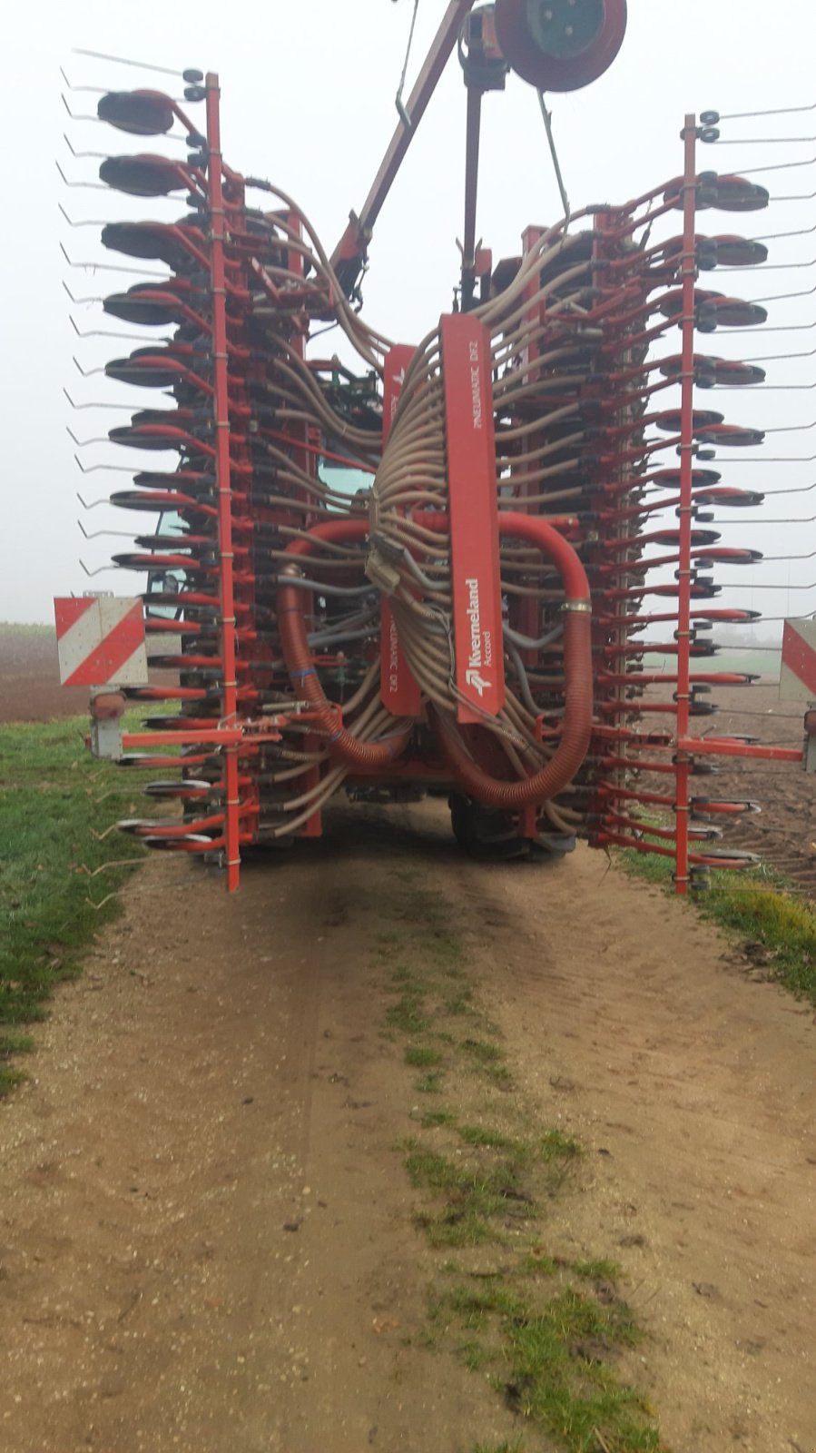 Drillmaschinenkombination tip Kverneland Accord pneumatik DF2 + NG600, Gebrauchtmaschine in Hemmersheim (Poză 3)