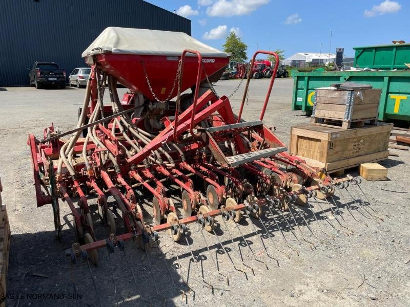 Drillmaschinenkombination des Typs Kverneland DA, Gebrauchtmaschine in LANDIVISIAU (Bild 3)