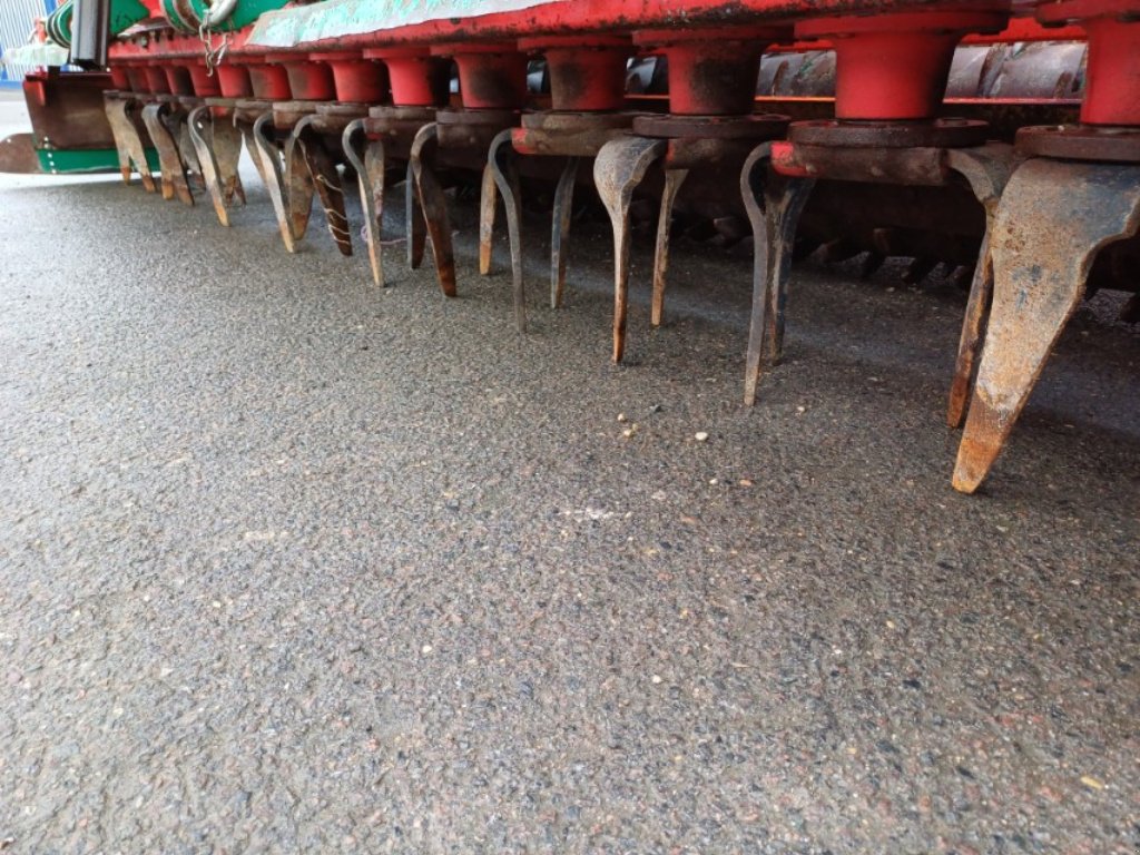 Drillmaschinenkombination of the type Kverneland DISQUES, Gebrauchtmaschine in VERT TOULON (Picture 8)