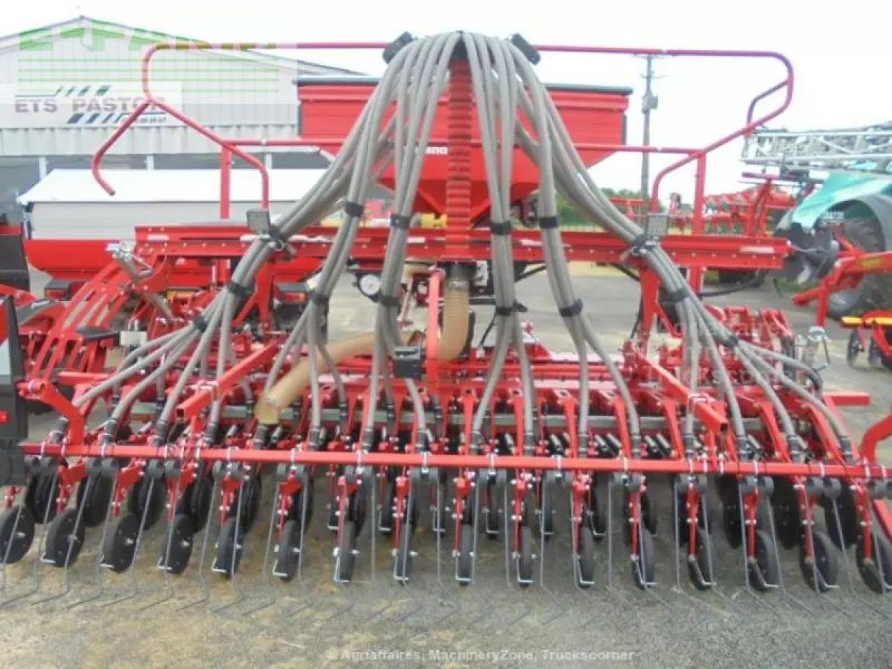 Drillmaschinenkombination a típus Kverneland e drill compact, Gebrauchtmaschine ekkor: Authon (Kép 1)