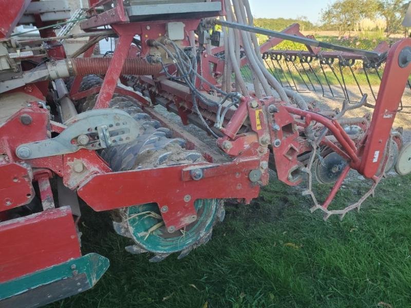 Drillmaschinenkombination del tipo Kverneland Marque Kverneland, Gebrauchtmaschine In BRAY en Val (Immagine 10)