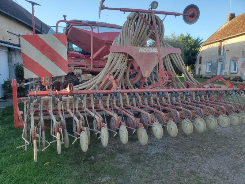 Drillmaschinenkombination del tipo Kverneland Marque Kverneland, Gebrauchtmaschine In BRAY en Val (Immagine 3)