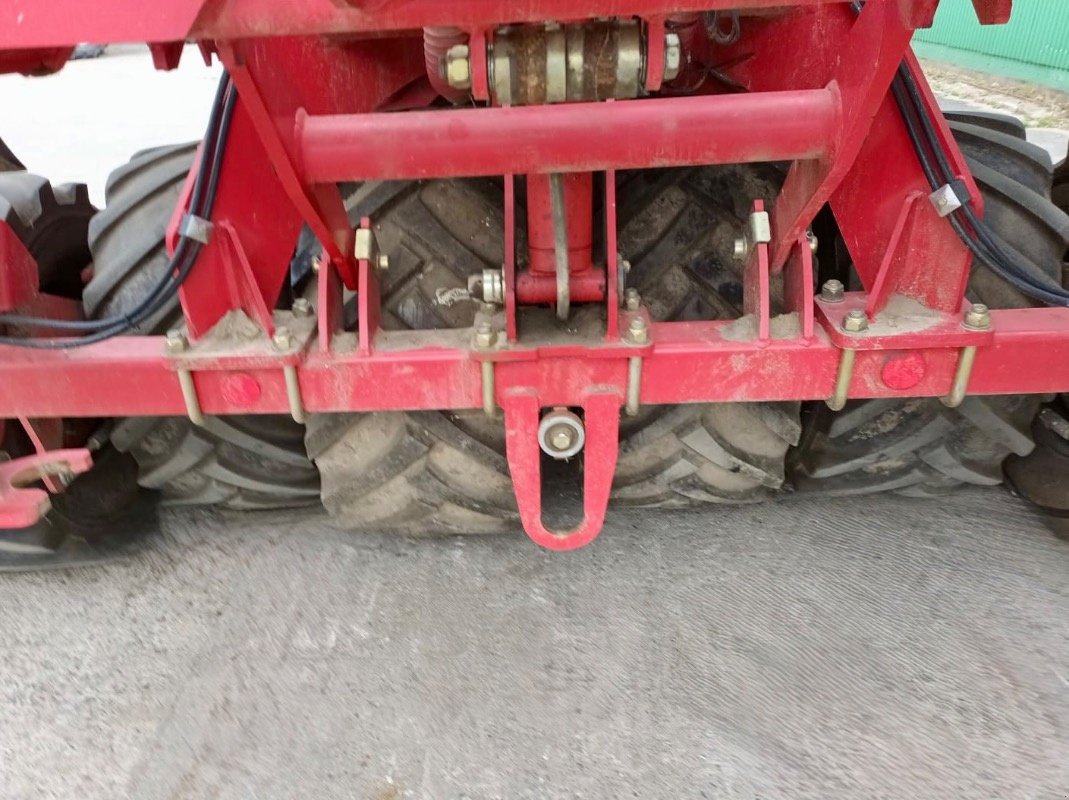 Drillmaschinenkombination типа Kverneland U-Drill 6000 Frontreifenpacker, Gebrauchtmaschine в Liebenwalde (Фотография 14)