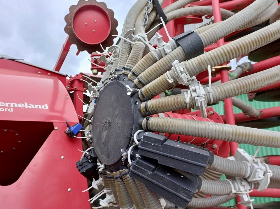 Drillmaschinenkombination типа Kverneland U-Drill 6000 Frontreifenpacker, Gebrauchtmaschine в Liebenwalde (Фотография 13)