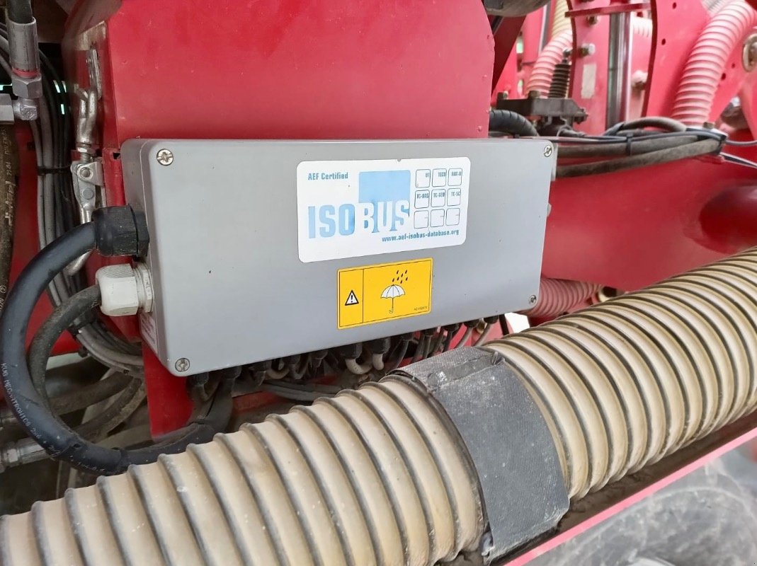 Drillmaschinenkombination типа Kverneland U-Drill 6000 Frontreifenpacker, Gebrauchtmaschine в Liebenwalde (Фотография 10)