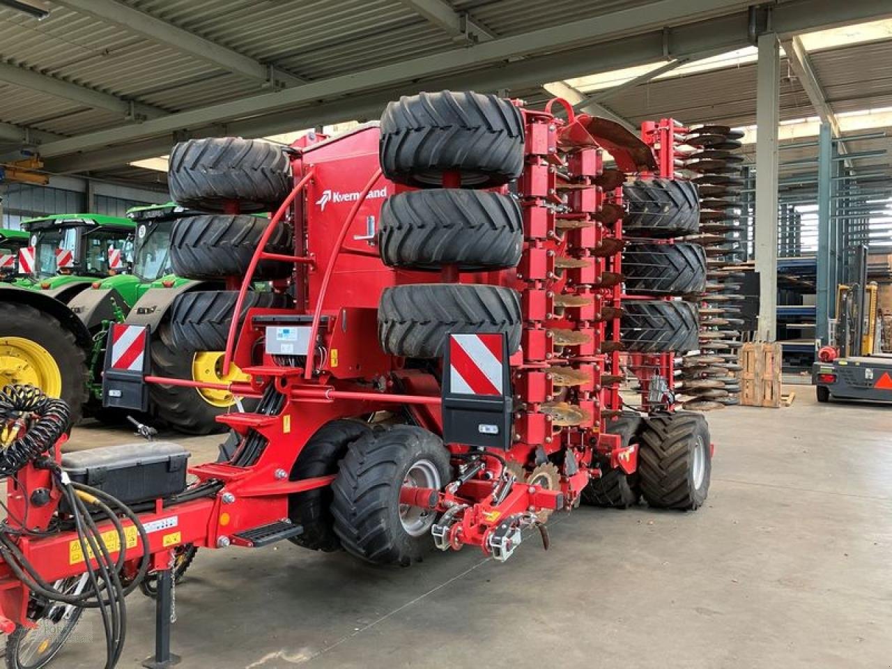 Drillmaschinenkombination of the type Kverneland u-drill, Neumaschine in Jahnatal (Picture 1)