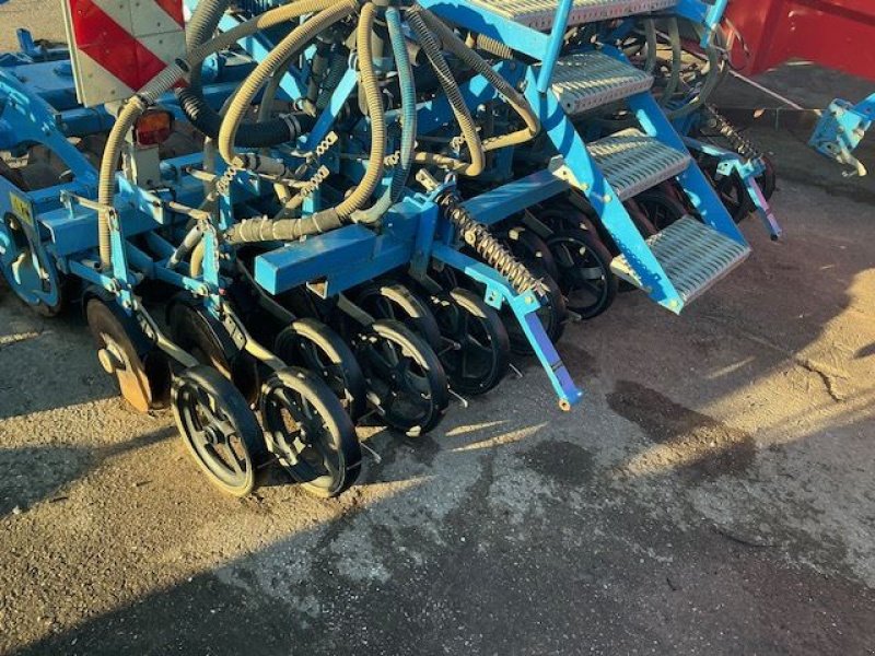 Drillmaschinenkombination des Typs Lemken Pneumatique, Gebrauchtmaschine in les hayons (Bild 7)