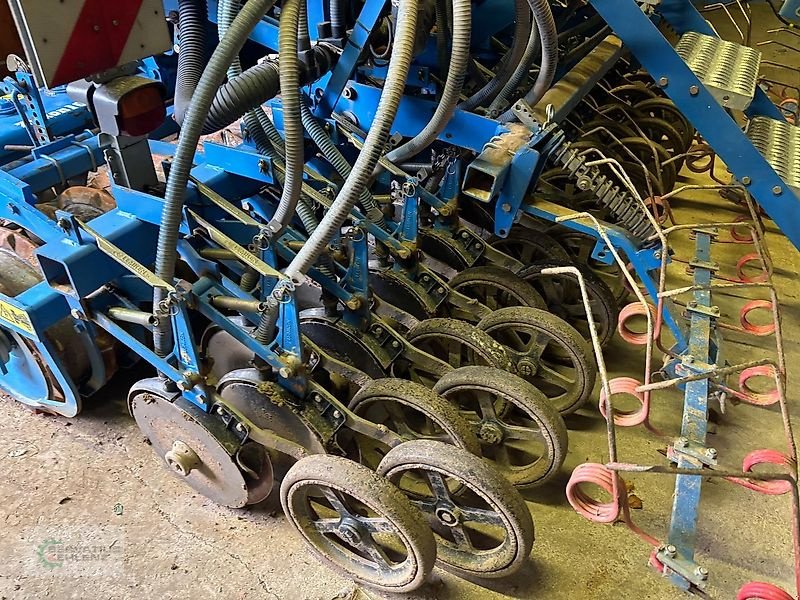 Drillmaschinenkombination des Typs Lemken Zirkon 10/300 + Solitair 8/300, Gebrauchtmaschine in Rittersdorf (Bild 11)