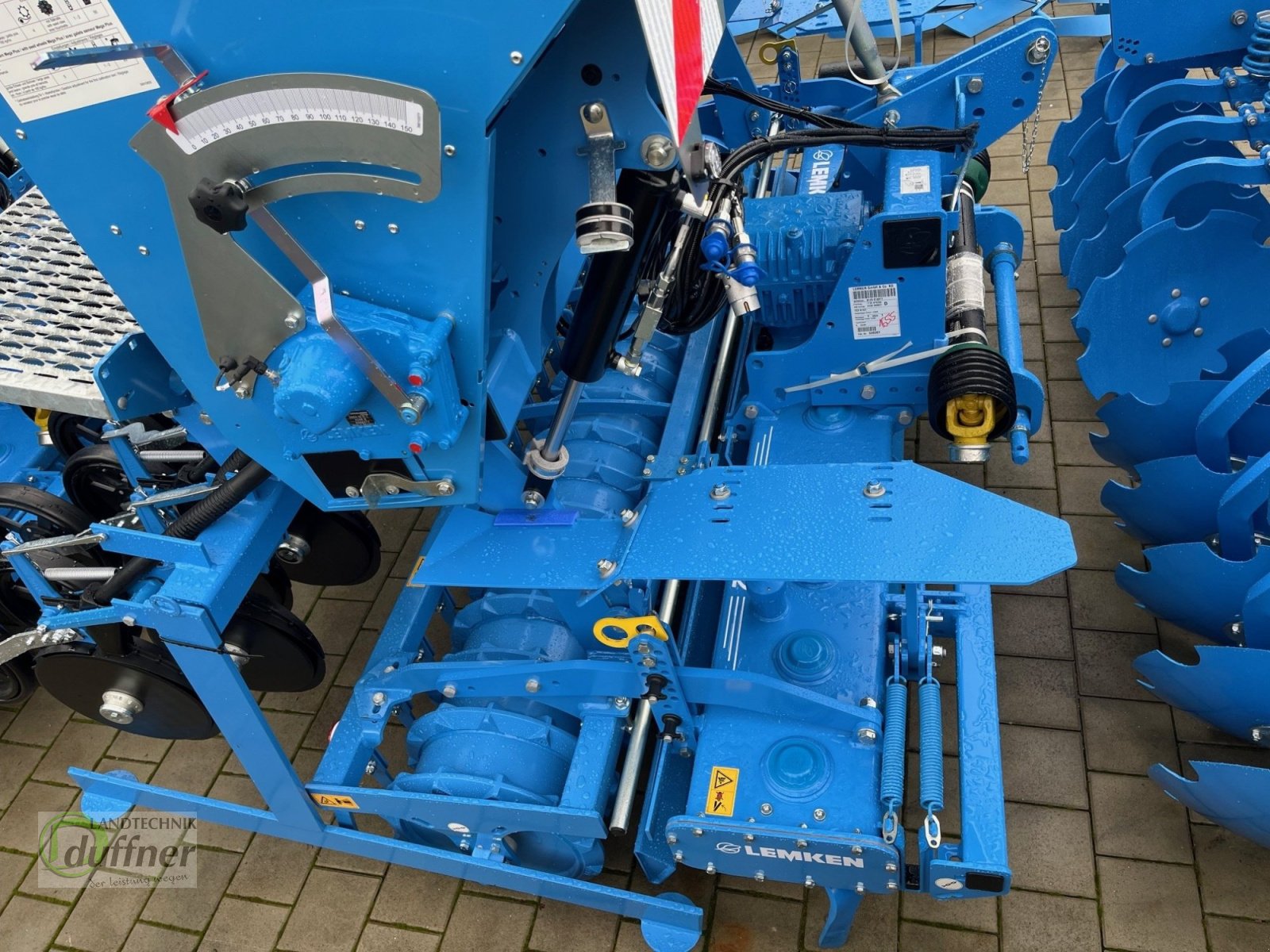 Drillmaschinenkombination a típus Lemken Zirkon 12/300 u. Saphir 9/300-150, Neumaschine ekkor: Hohentengen (Kép 2)
