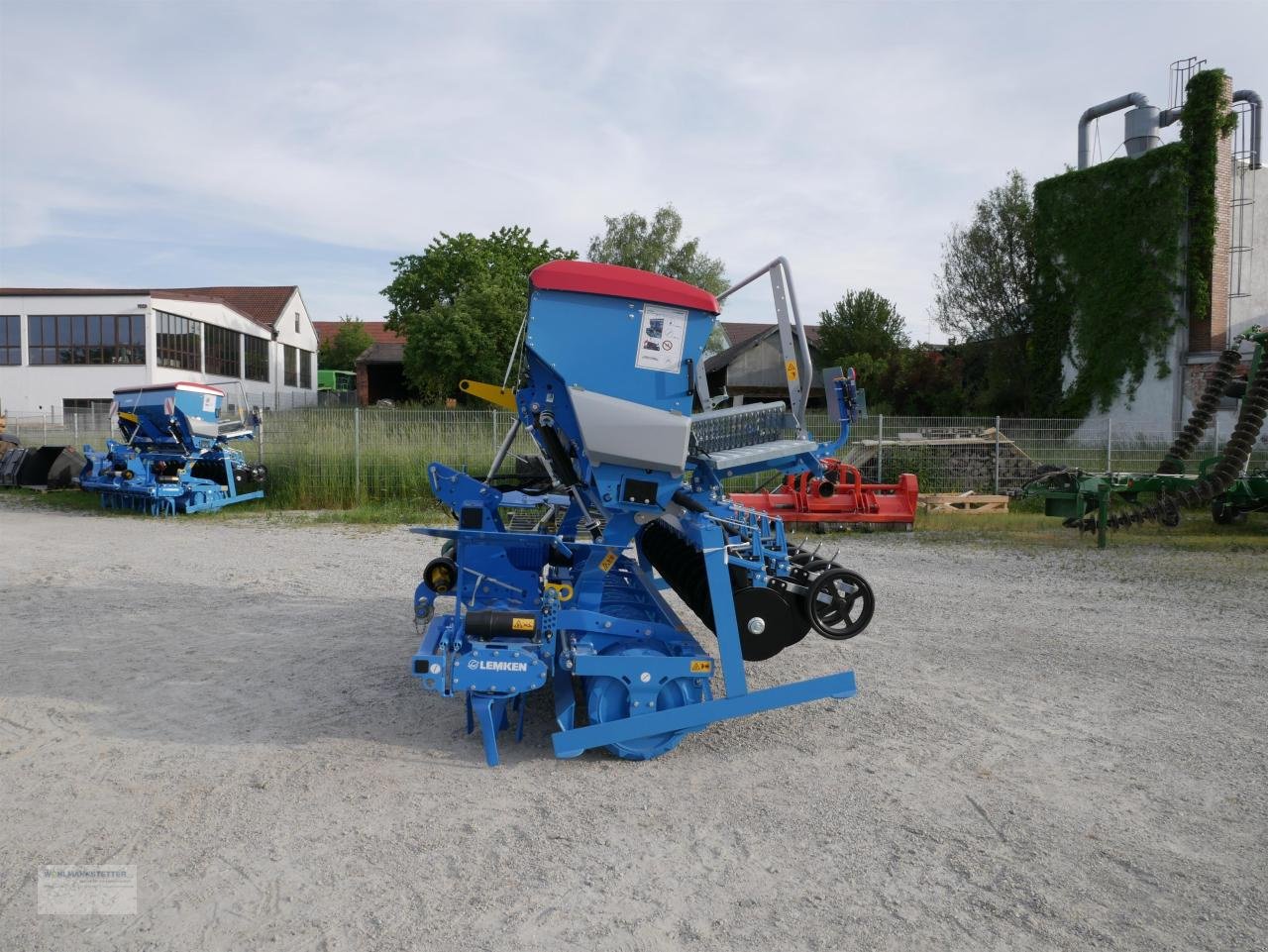 Drillmaschinenkombination des Typs Lemken Zirkon 8/300 + Saphir 10, Neumaschine in Unterdietfurt (Bild 3)