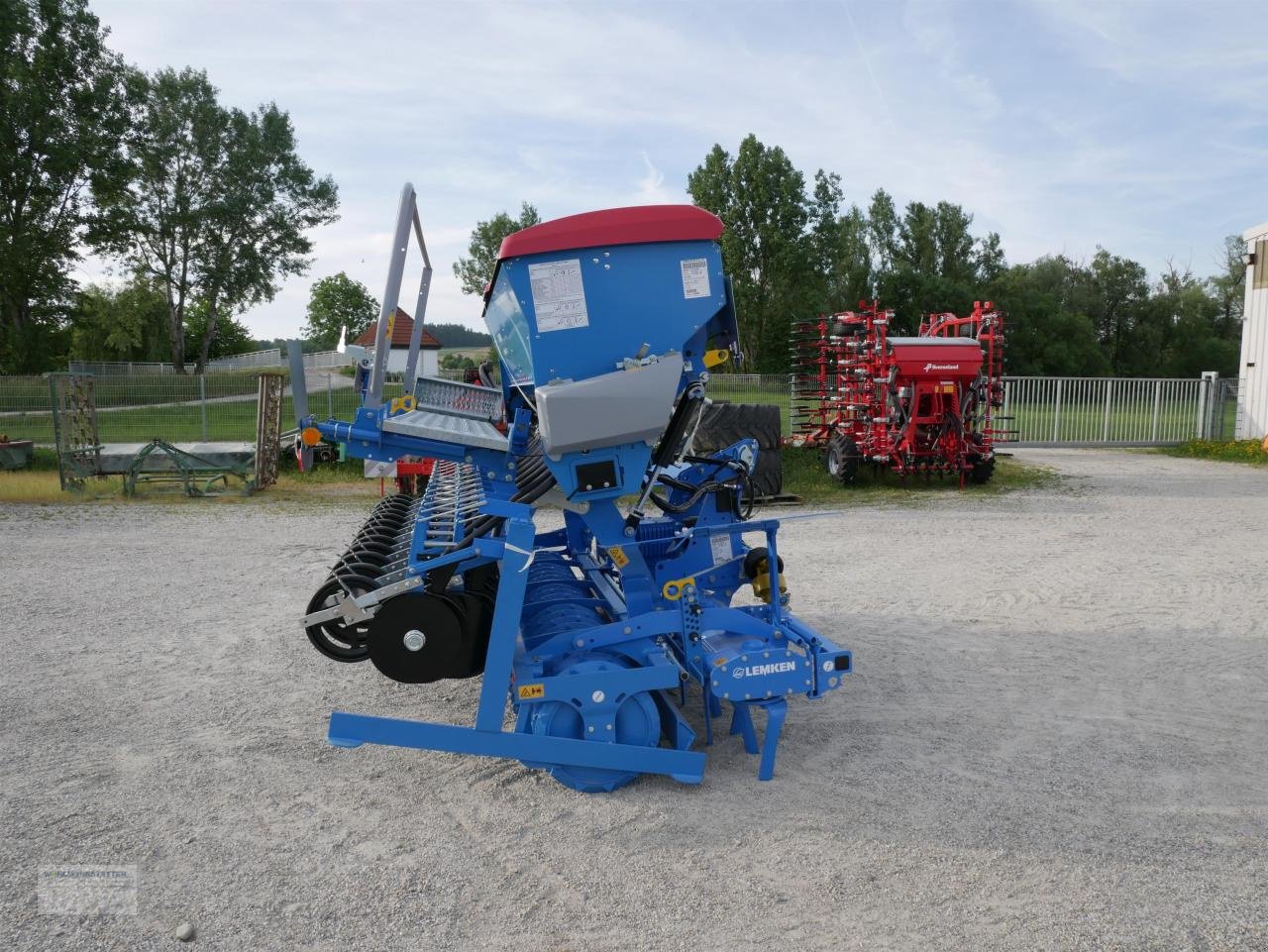 Drillmaschinenkombination des Typs Lemken Zirkon 8/300 + Saphir 10, Neumaschine in Unterdietfurt (Bild 5)