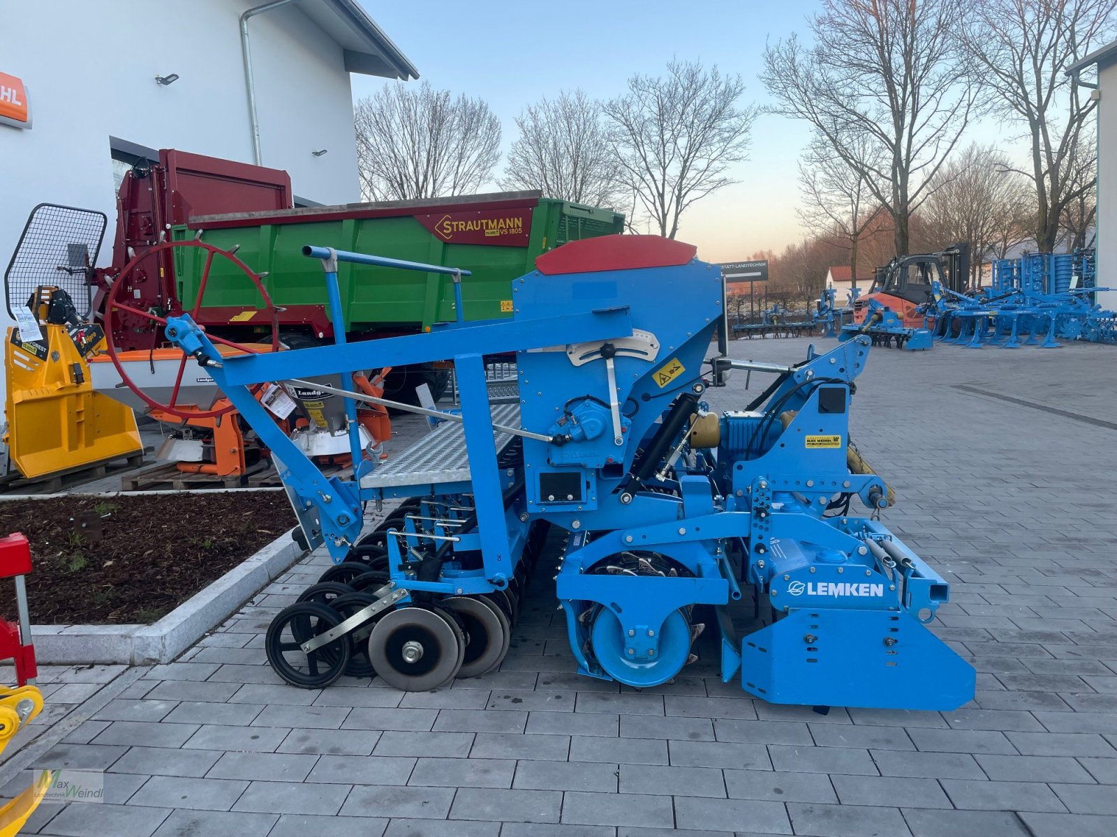 Drillmaschinenkombination typu Lemken Zirkon 8/300 + Saphir 7/300, Gebrauchtmaschine v Markt Schwaben (Obrázek 1)