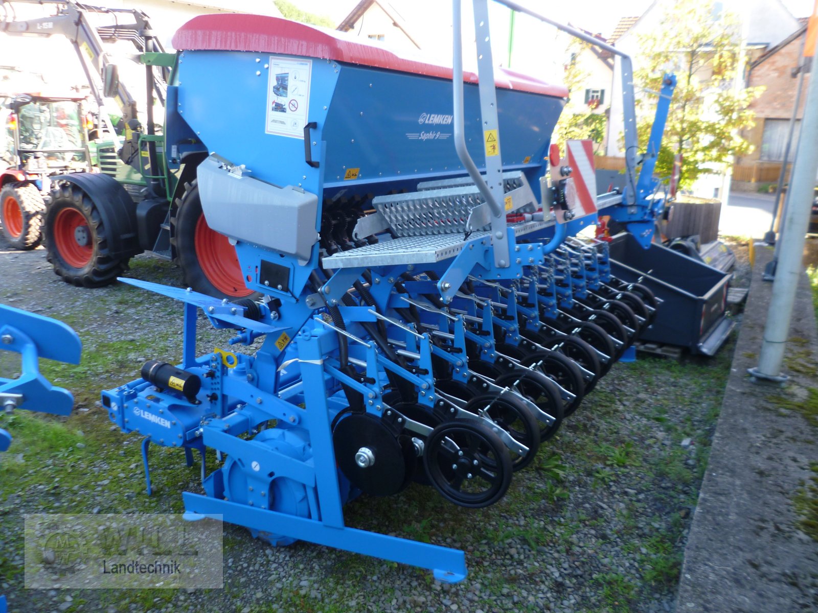 Drillmaschinenkombination of the type Lemken Zirkon 8/300 + Saphir 7/300, Neumaschine in Rudendorf (Picture 2)