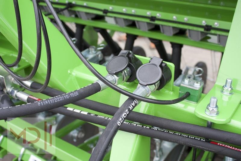 Drillmaschinenkombination des Typs MD Landmaschinen MD BO Universelle  Drillmaschine 2,5m,2,7m ,3,0m ,4,0 m, Neumaschine in Zeven (Bild 16)