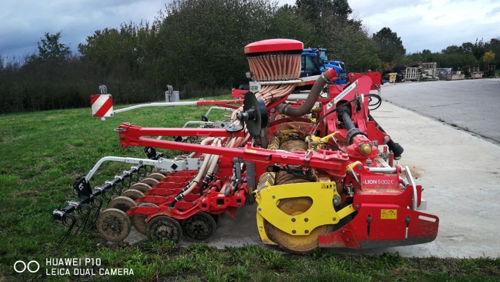 Drillmaschinenkombination του τύπου Pöttinger AEROSEM 6002 FDD, Gebrauchtmaschine σε FRESNAY LE COMTE (Φωτογραφία 2)