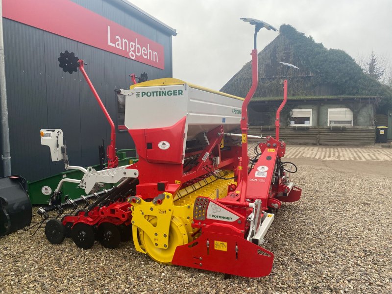 Drillmaschinenkombination des Typs Pöttinger lion 3030 + Vitasem M3000DD, Neumaschine in Klempau (Bild 1)