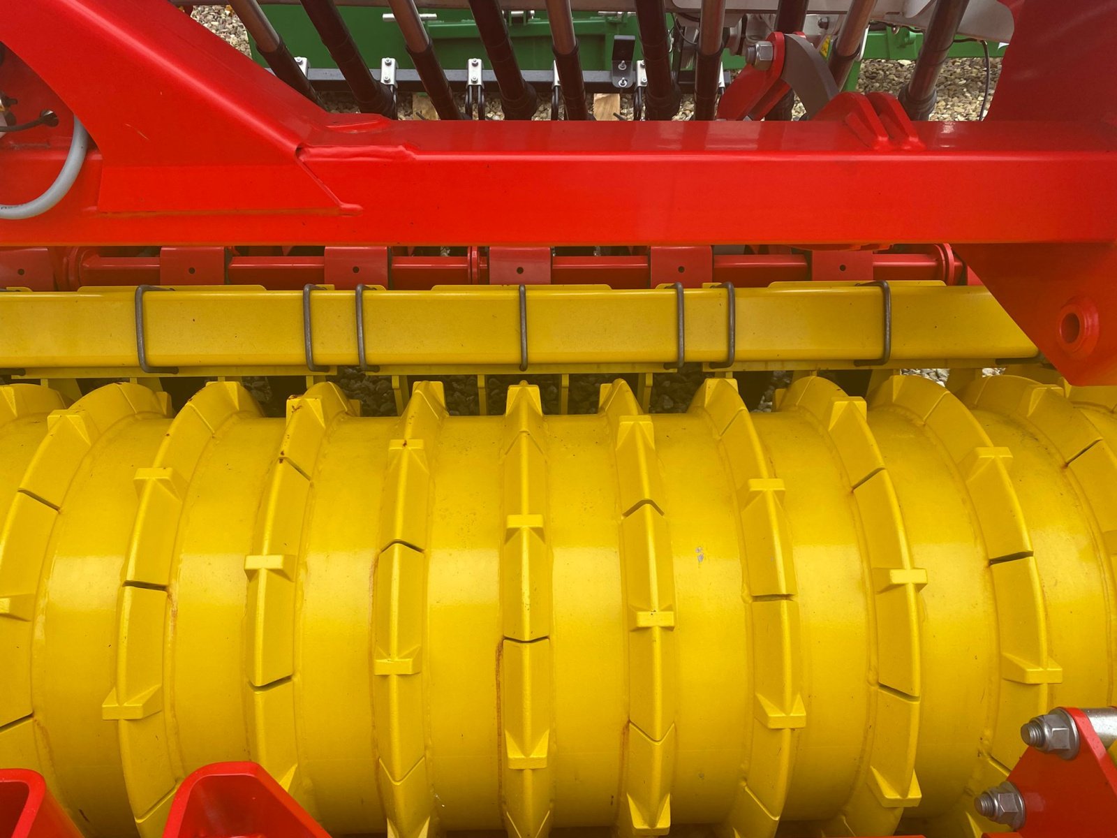 Drillmaschinenkombination des Typs Pöttinger lion 3030 + Vitasem M3000DD, Neumaschine in Klempau (Bild 7)