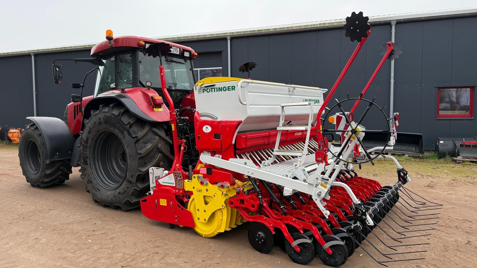 Drillmaschinenkombination del tipo Pöttinger Lion 3030 + Vitasem M3000DD, Neumaschine en Klempau (Imagen 1)