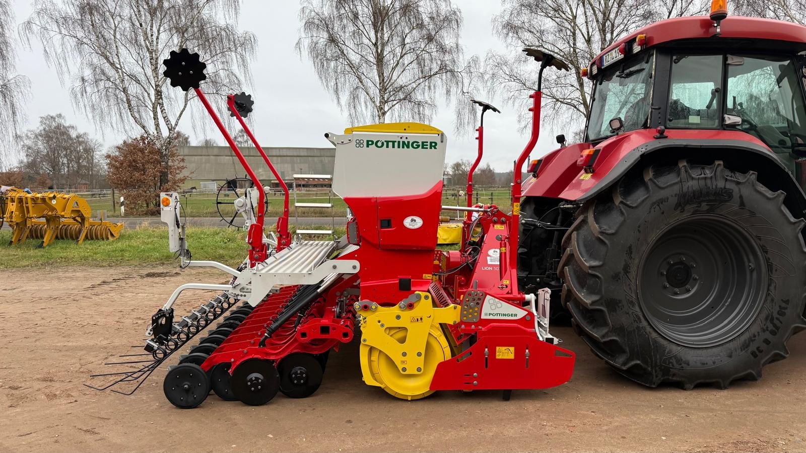 Drillmaschinenkombination del tipo Pöttinger Lion 3030 + Vitasem M3000DD, Neumaschine en Klempau (Imagen 3)