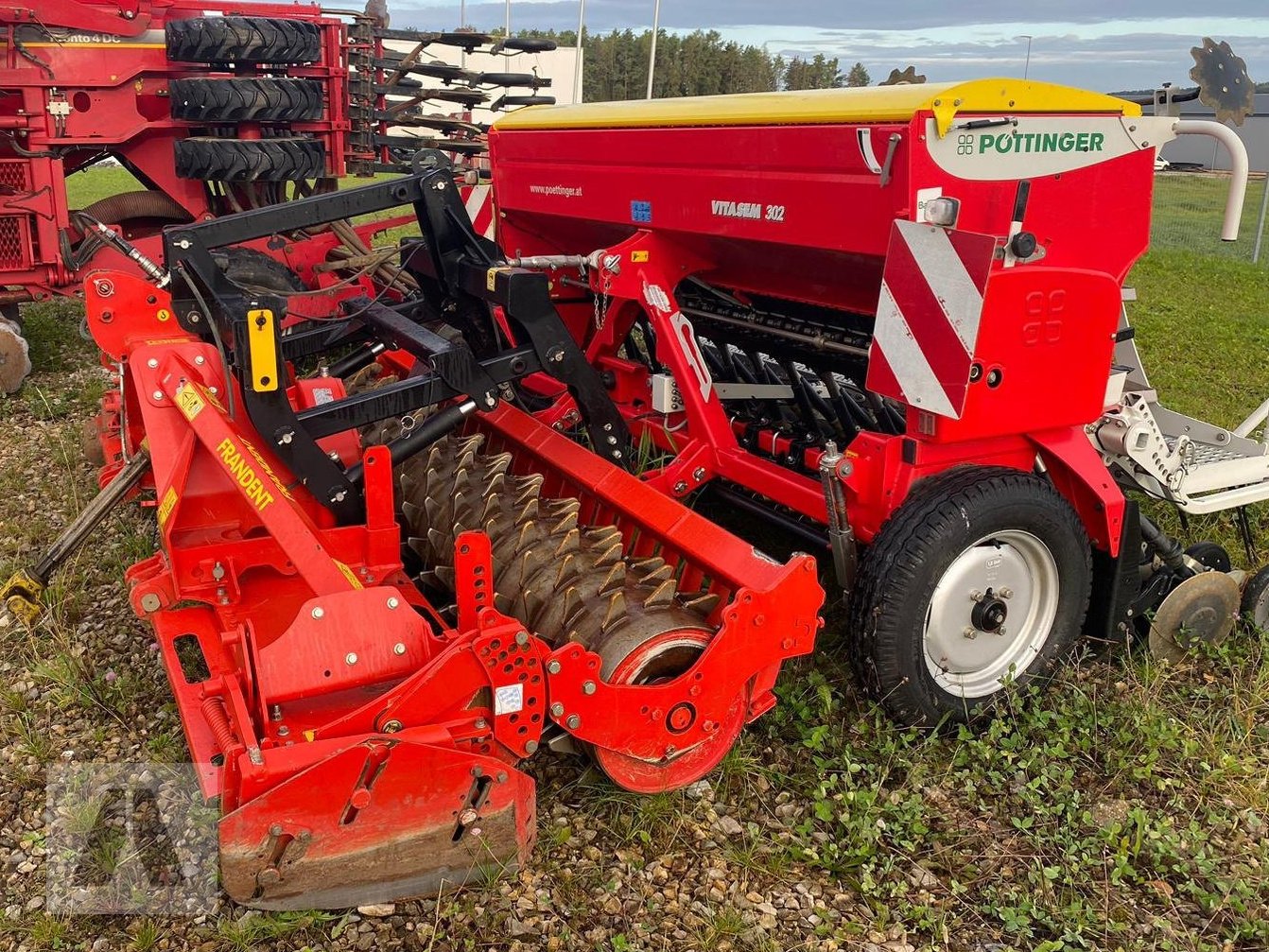 Drillmaschinenkombination tip Pöttinger Pöttinger Vitasem 302 + Fradent Kreiselegge R303.22, Gebrauchtmaschine in Regensburg (Poză 2)