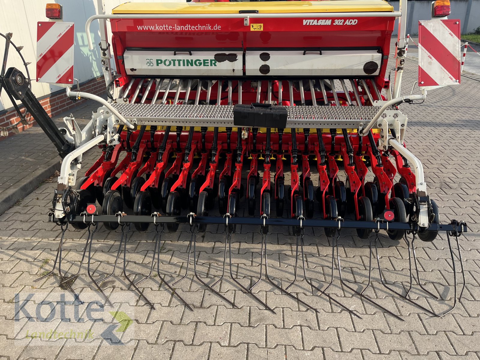 Drillmaschinenkombination типа Pöttinger Vitasem 302 ADD, Gebrauchtmaschine в Rieste (Фотография 4)