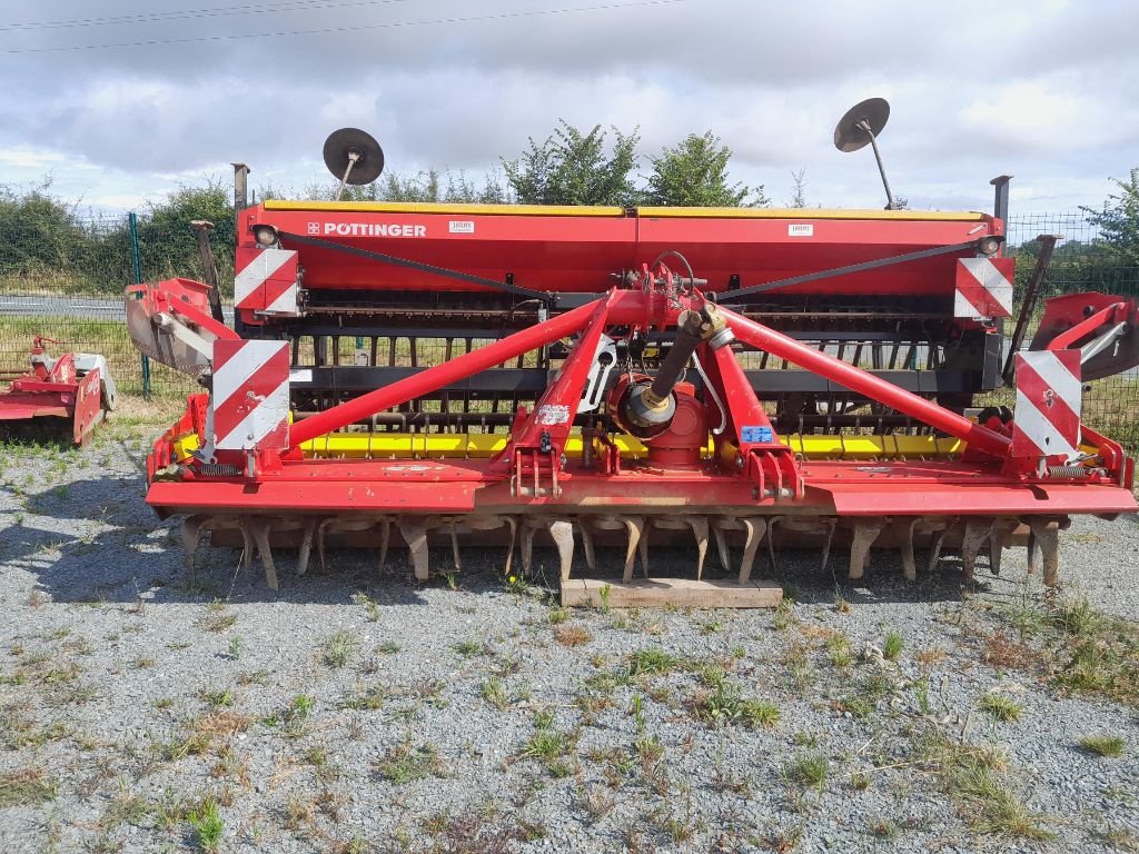 Drillmaschinenkombination des Typs Pöttinger VITASEMM A 4000, Gebrauchtmaschine in BAZOGES EN PAREDS (Bild 1)