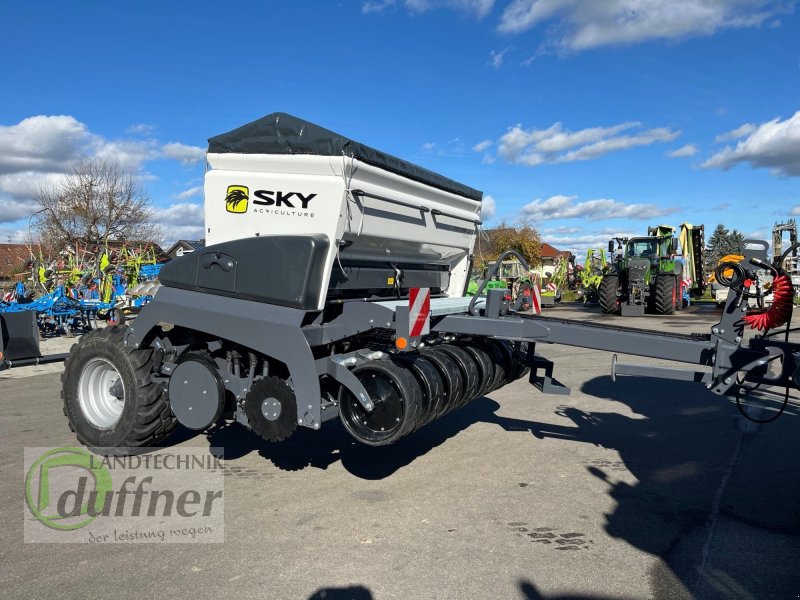 Drillmaschinenkombination des Typs SKY Easydrill P 250 Fertisem, Neumaschine in Hohentengen (Bild 1)